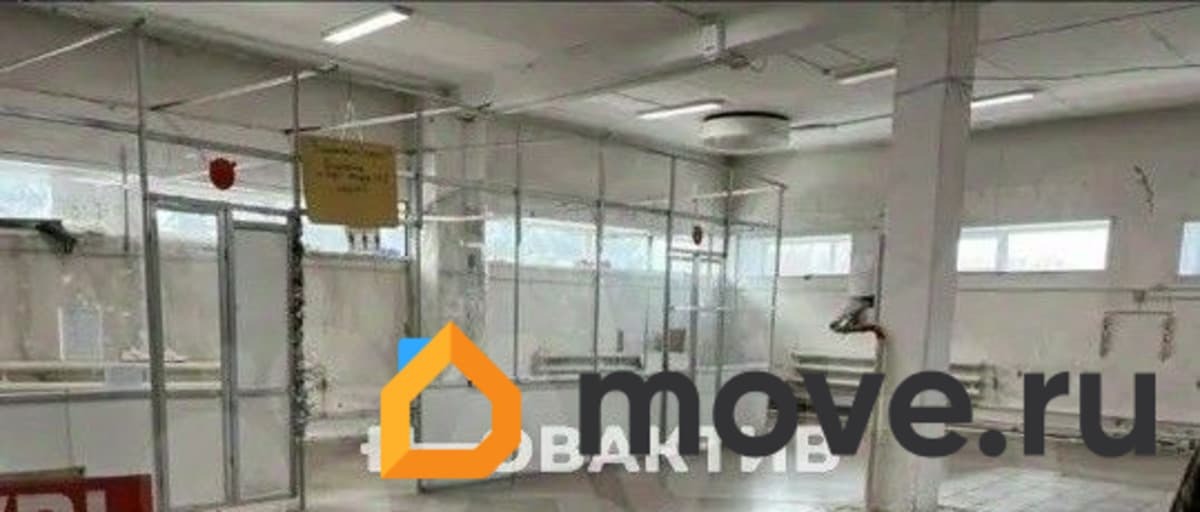 отдельное здание, 3727 м²