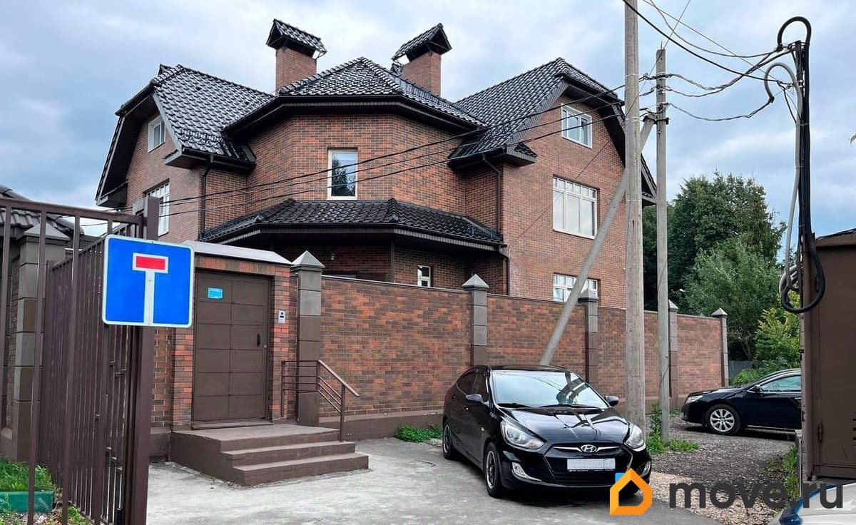 отдельное здание, 676.3 м²