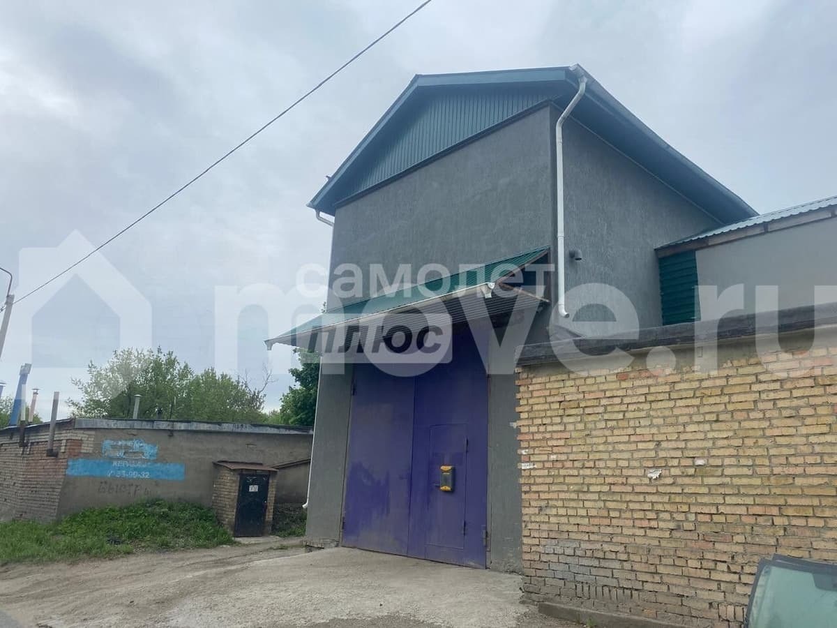 нежилое здание, 150 м²
