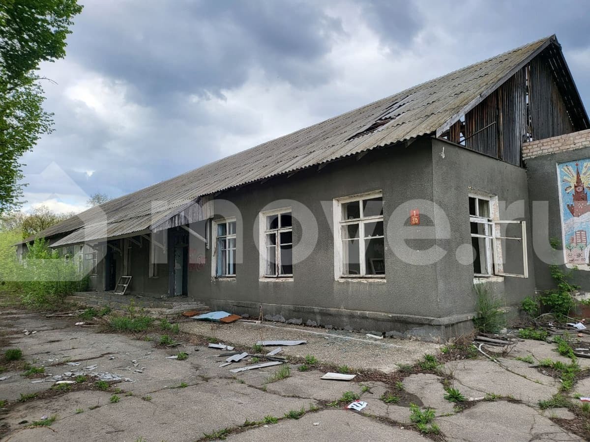 нежилое здание, 520 м²