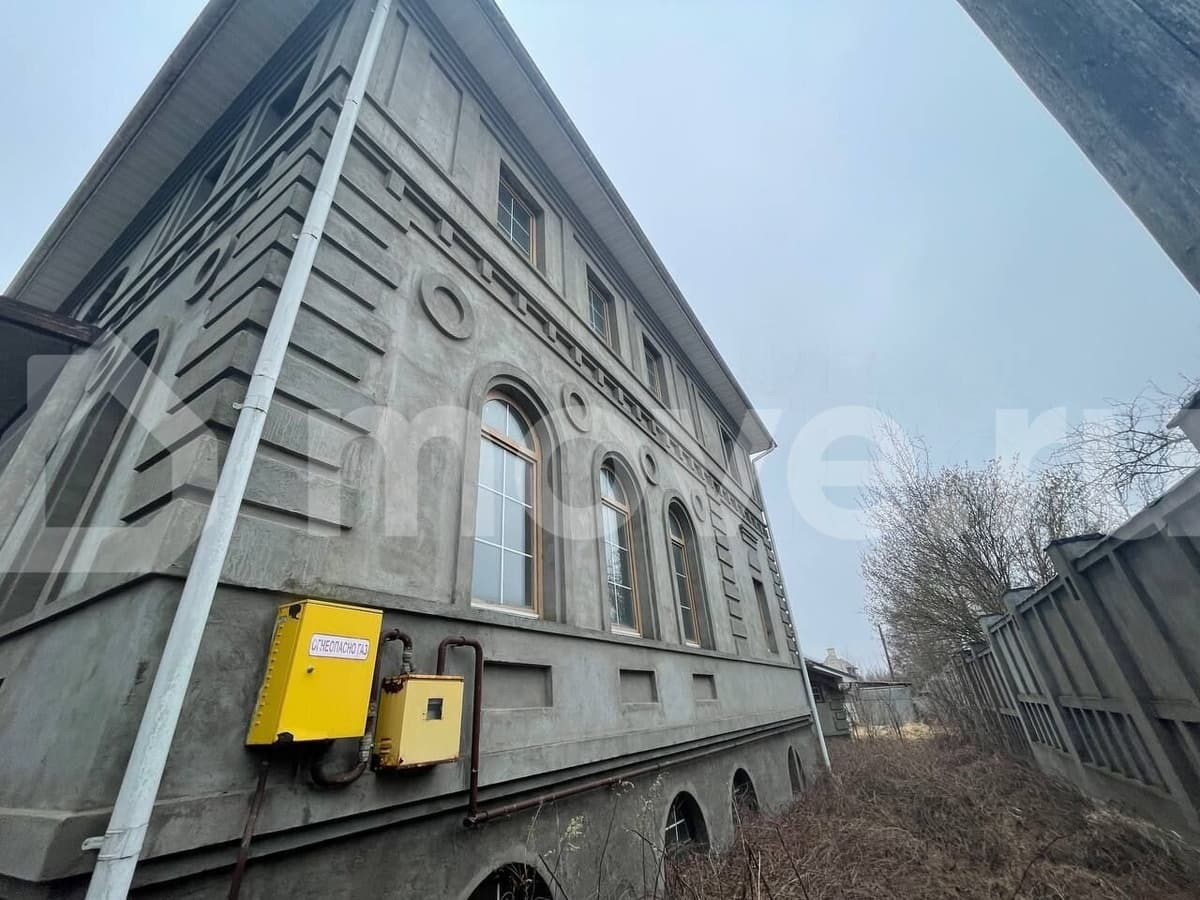 дом, 417.5 м², 8.7 сотки